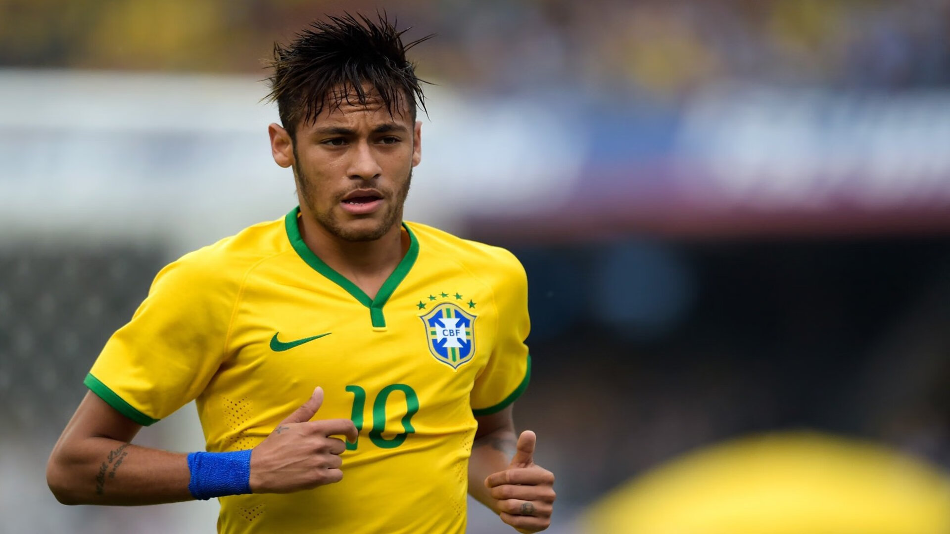 曼城横扫国际米兰，卢卡库里程碑之夜见证蓝月王朝崛起