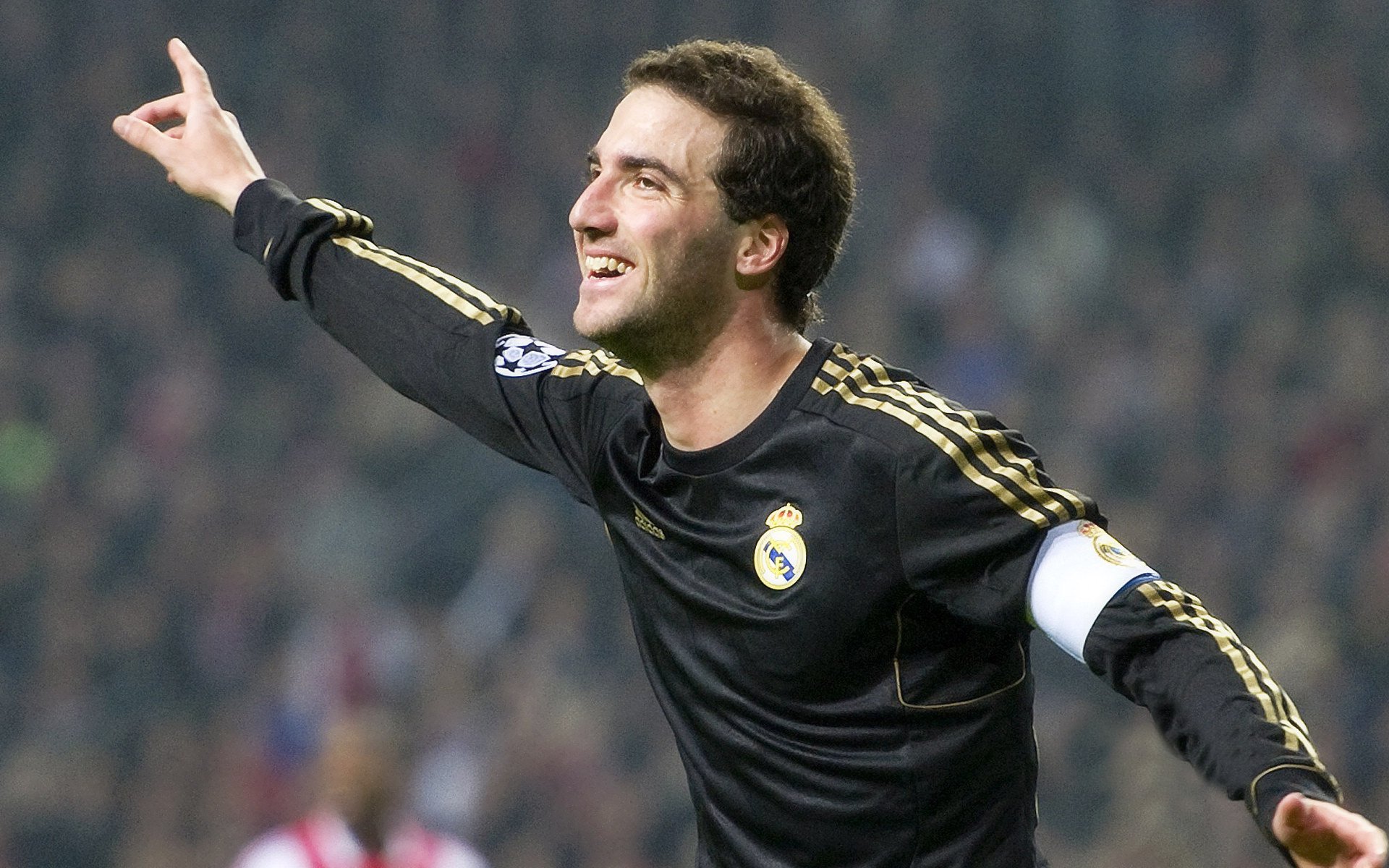 若日尼奥中场爆发引领战术革命，利物浦火力全开压制南非风格足球